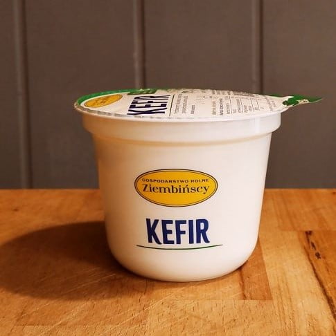 kefir naturalny probiotyk - naturalny nabiał z gospodarstwa Ziembińskich do kupienia na targu w Toruniu i on-line z dostawą do domu