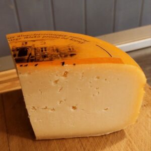 Naturalny ser ślesiński (ser hrabiego Kazimierza) do kupienia w Toruniu w Spiżarni Wędlin Toruń